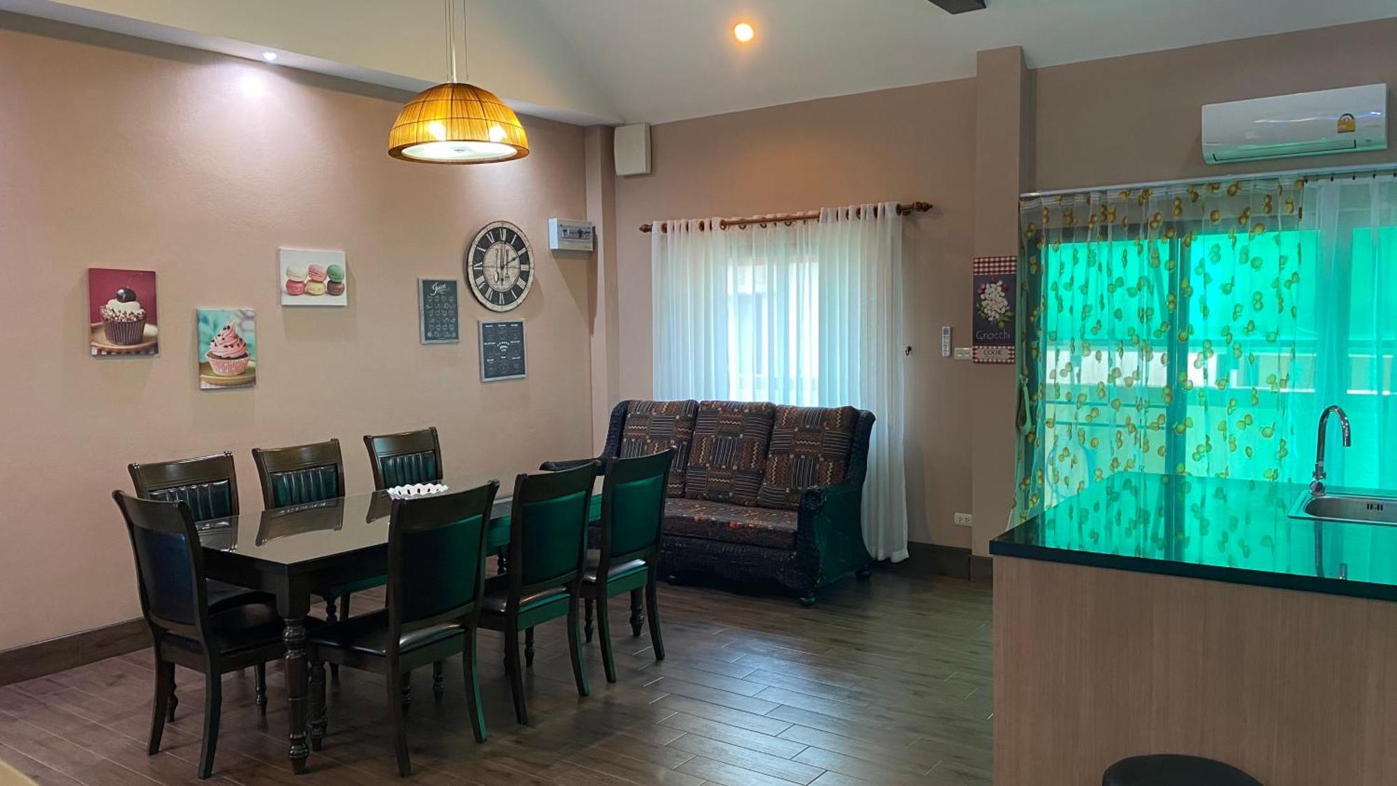Big Comfortable Villa نا جومتين المظهر الخارجي الصورة